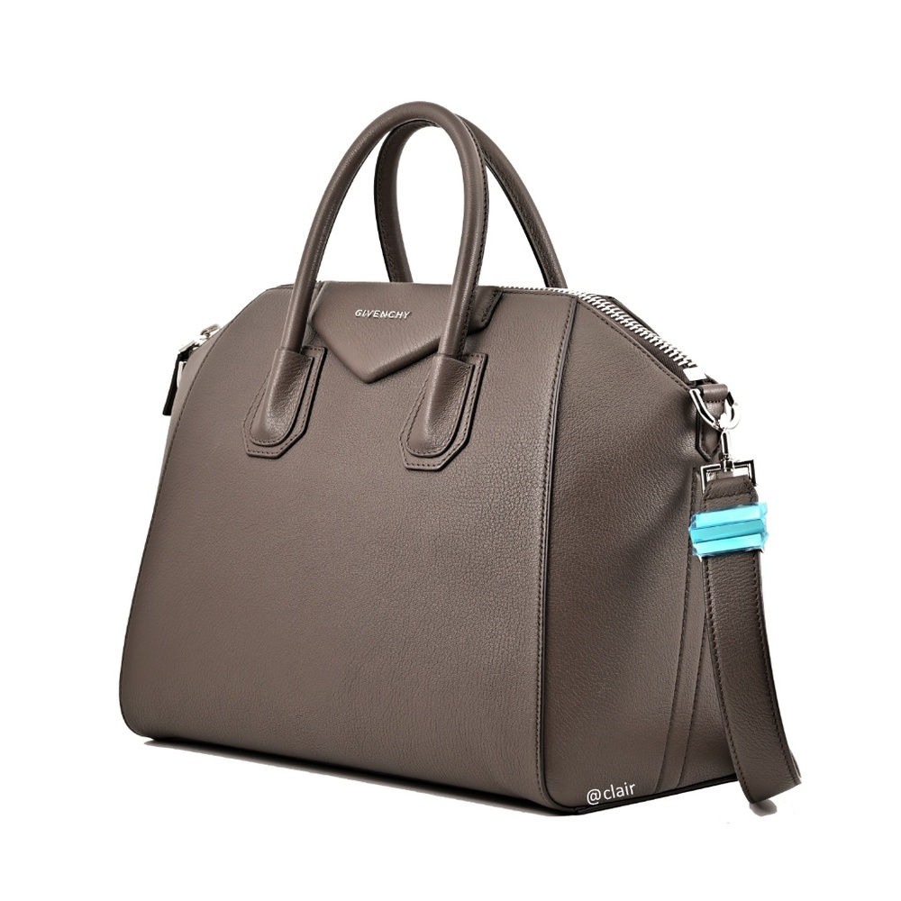 New Givenchy Medium Antigona Sugar Leather Satchel - Picture 2 of 8